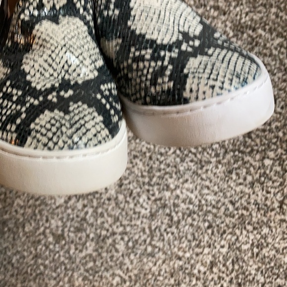 Vionic Midi Slip On Sneaker Size 6.5 - Picture 7 of 10